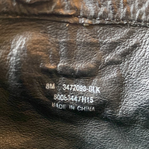 Frye leather booties size 8. - Picture 7 of 10
